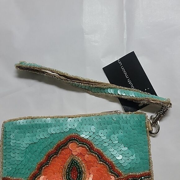 SOUTH MOON UNDER BEADED SEQUINED WRISTLET - NEW! - Picture 4 of 10